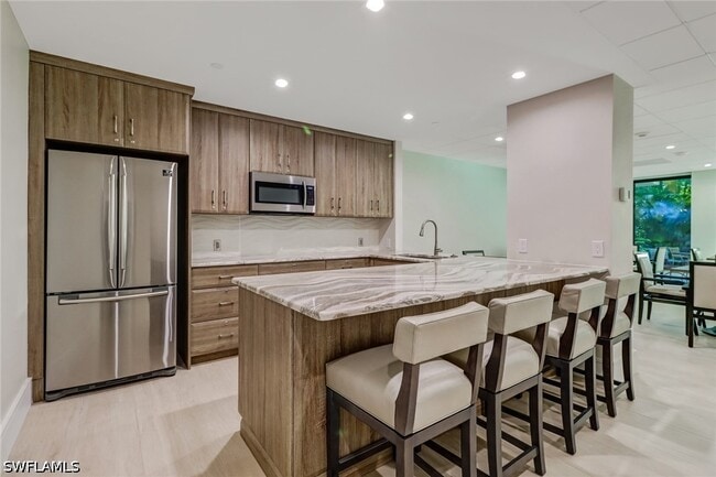 Building Photo - 10851 Gulf Shore Dr