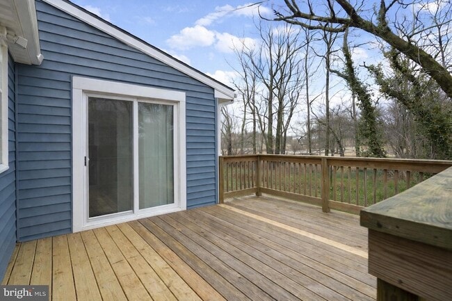 Building Photo - 950 Central Ave