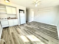 Building Photo - 127 W Norfolk Ave