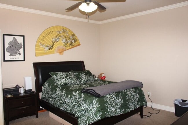 Building Photo - Fantastic home located in West Hill