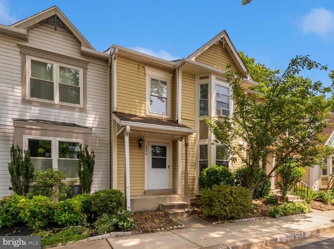 Building Photo - 2849 Schoolhouse Cir