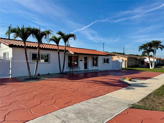 Building Photo - 12813 SW 20th St