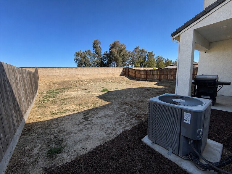 Building Photo - 11449 N Via Campagna Dr