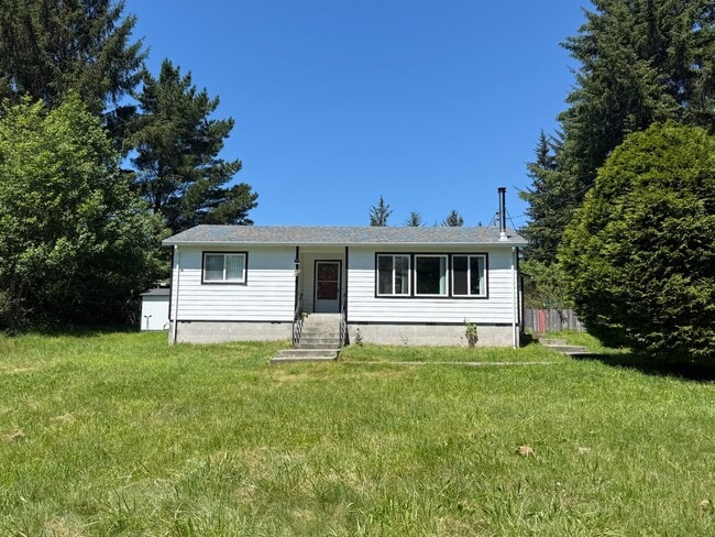 Building Photo - 2350 Howland Hill Rd