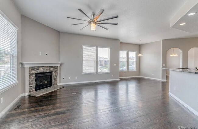 Building Photo - 495 Pasada Way