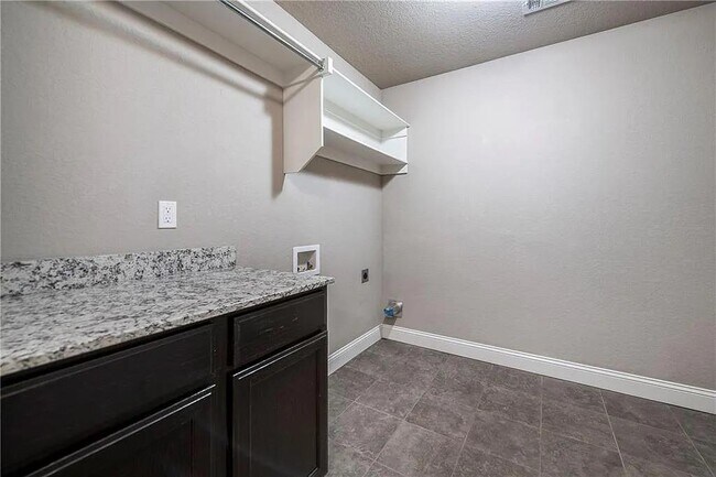 Building Photo - 3905 S W Capstone Ave