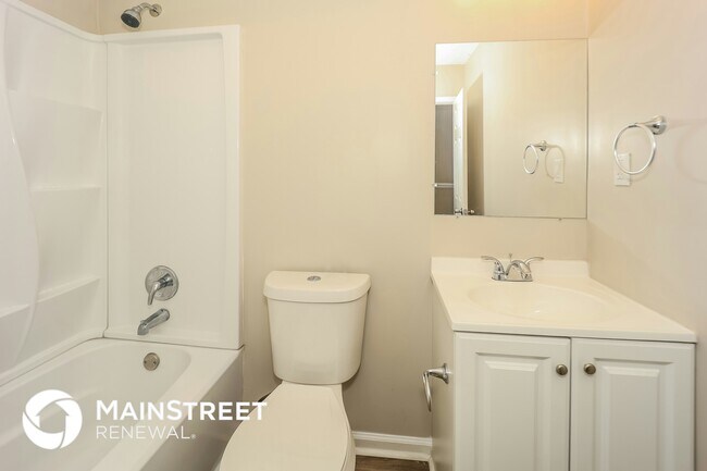 Building Photo - 5348 The Savoy