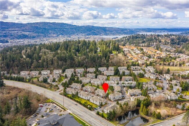 Building Photo - 2Bd/2Ba Issaquah Condo
