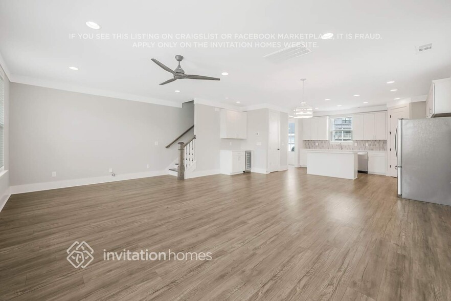 Building Photo - 265 Founders Ln