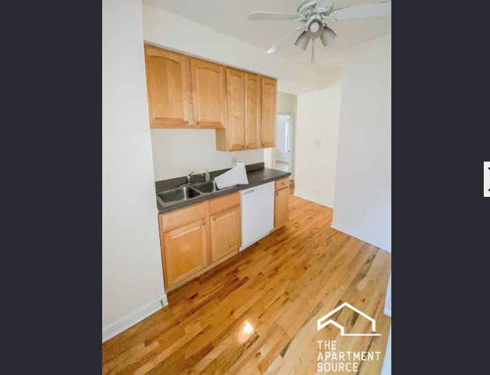Building Photo - 851 W Cornelia Ave