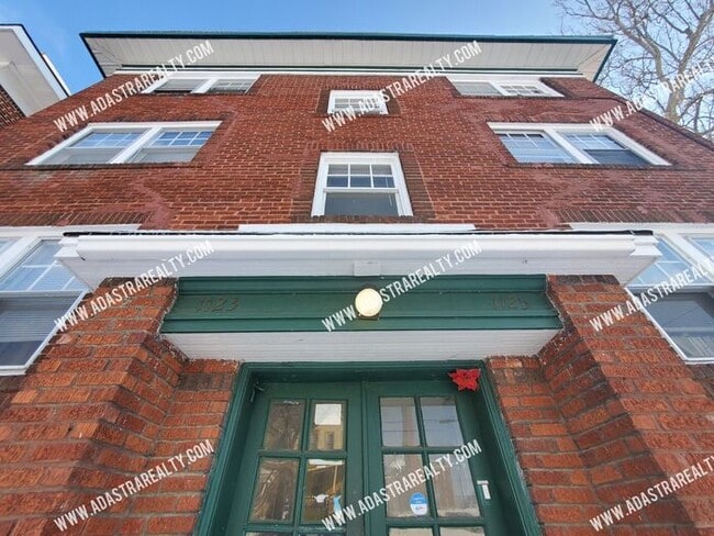 Building Photo - Cute and Affordable 1 Bedroom Apartment in...