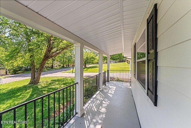 Building Photo - 221 Medford Rd