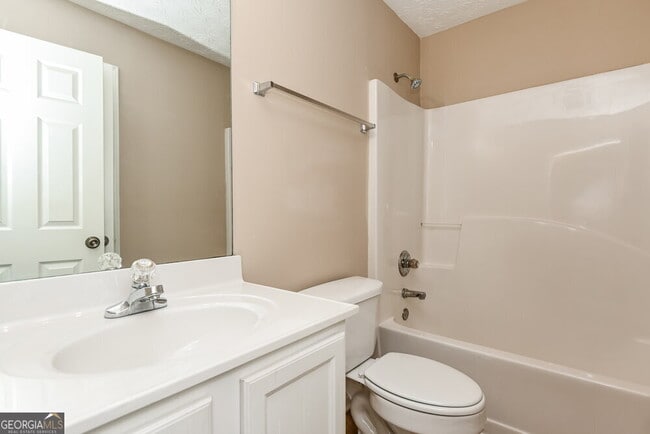 Building Photo - 934 Gardenia Curve