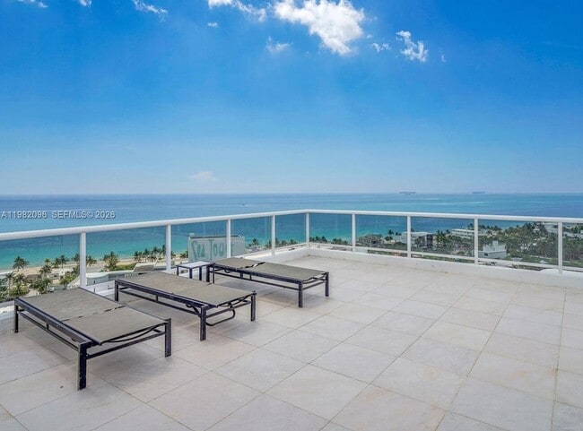 Building Photo - 2841 N Ocean Blvd