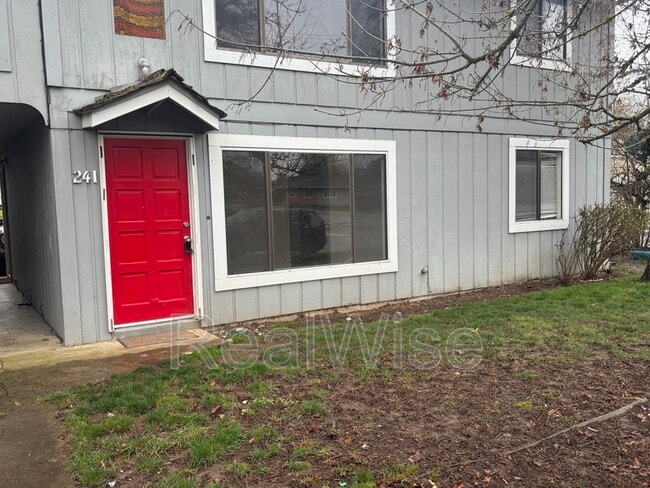 Building Photo - 241 Rose Ave