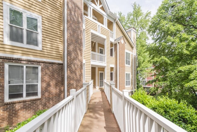 Building Photo - 2516 Cranbrook Ln
