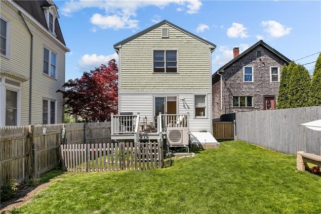 Building Photo - 17 Narragansett Ave