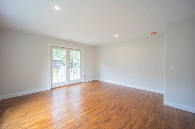 Building Photo - 1 Kewanee Rd