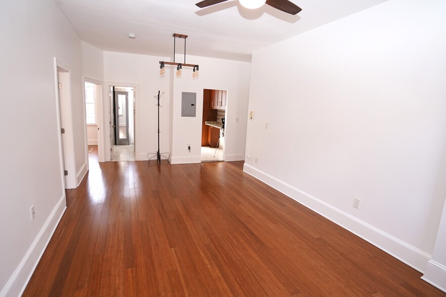 Primary Photo - 72 Strathmore Rd
