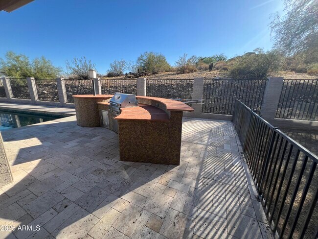 Building Photo - 15230 N Blackbird Dr