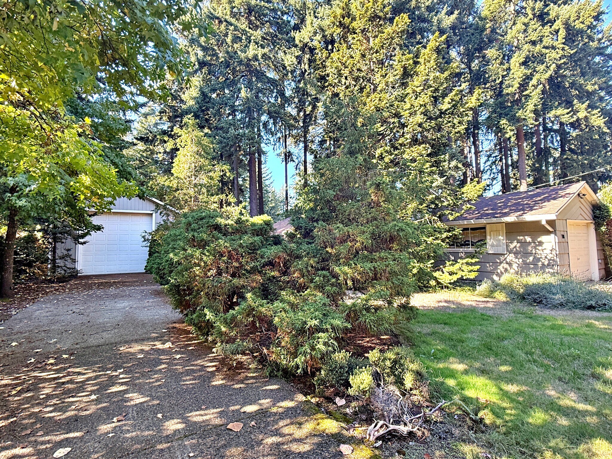 Building Photo - 1111 NE 112th Ave