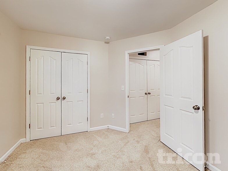 Building Photo - 4740 Brewer Dr