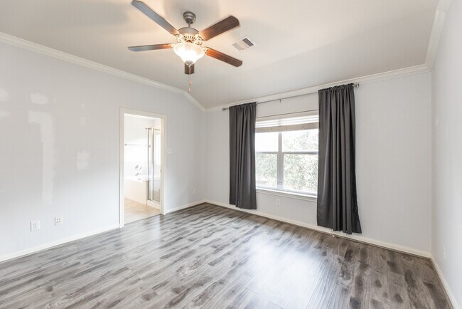 Building Photo - 24662 Folkstone Cir