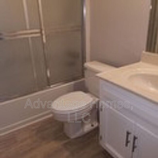 Building Photo - 304 W 132 St