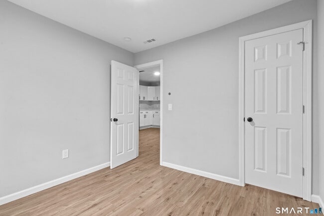 Building Photo - 173 Shaw St