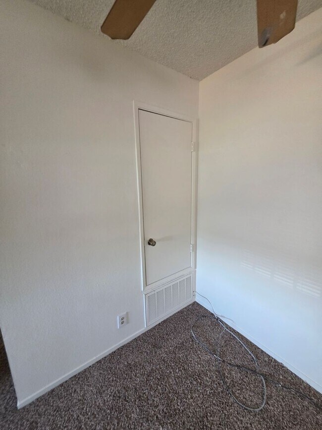 Building Photo - 11590 Garnet Way