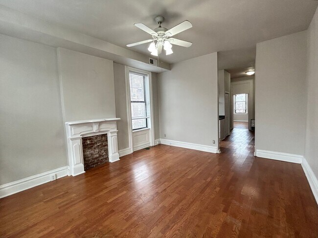 Building Photo - 2300 S 9th St