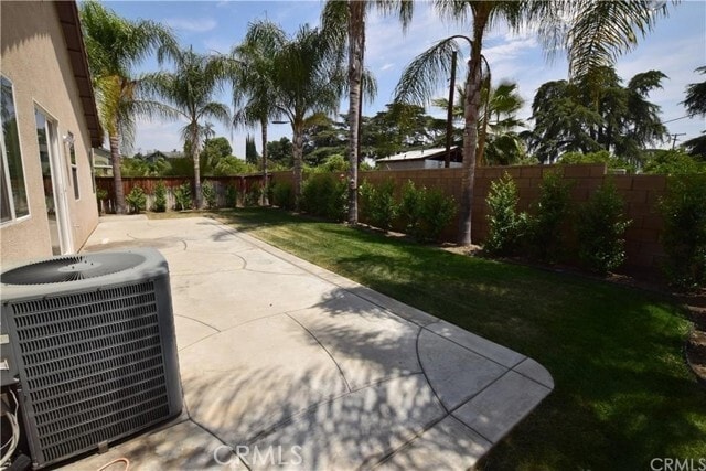 Building Photo - 425 Deodar St