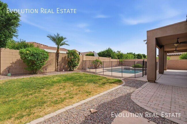 Building Photo - 3287 S Cottonwood Dr