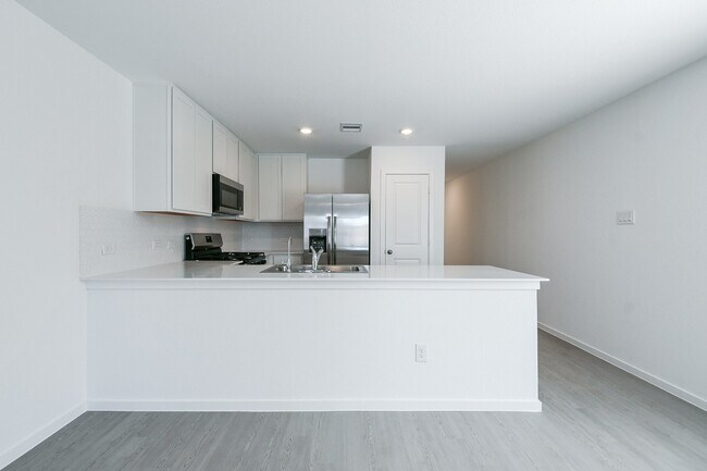 Building Photo - 6871 Flowering Ginger Ln