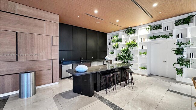 Building Photo - 55 SW 9th St