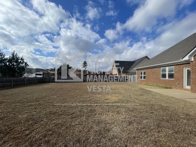 Building Photo - 904 Rainbow Springs Rd