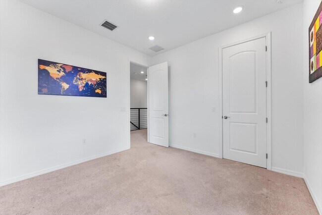 Building Photo - 4757 Roldan Ct