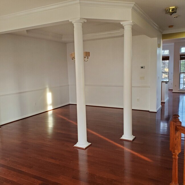 Building Photo - 22045 Chelsy Paige Sq