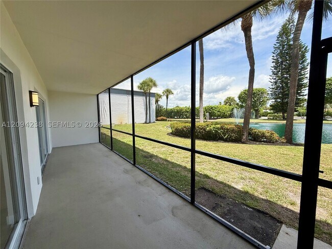 Building Photo - 108 Waterway Dr S