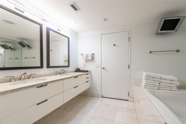 Building Photo - 9401 Collins Ave