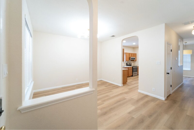 Building Photo - 16911 Lancaster Gap