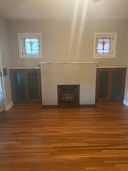 Living Room - 3662 Wilmington Ave