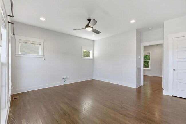 Building Photo - 1224 Bessie Ave