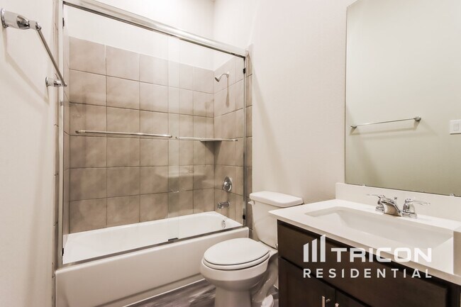 Building Photo - 22813 Frassino Pl