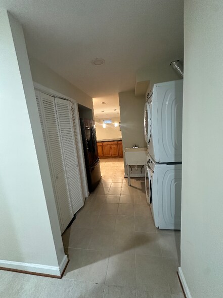 Building Photo - 2907 Dumas St