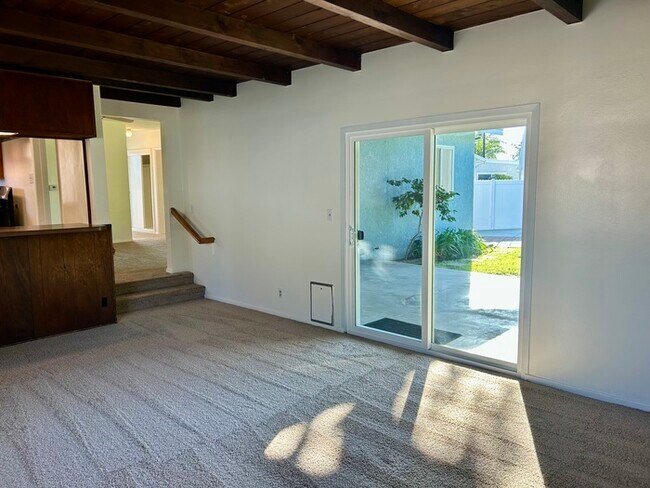 Building Photo - GREAT 3BD HOUSE WITH INCREDIBLE OUTDOOR SPACE!