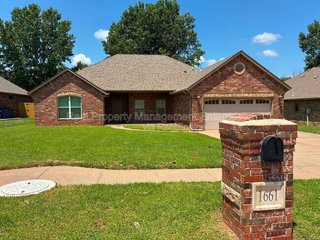 Building Photo - 1661 Appaloosa Dr