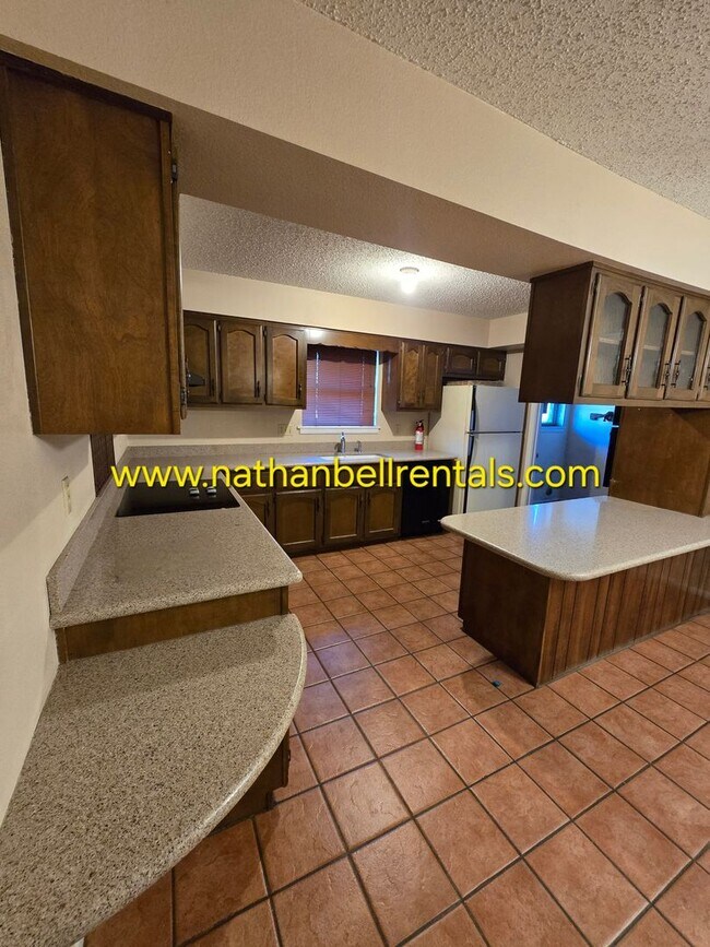 Building Photo - 3415 Vagas Dr