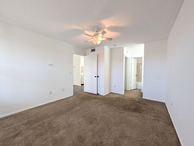 Building Photo - Charming 1 Bedroom / 1 Bathroom Condo – Pompano Beach