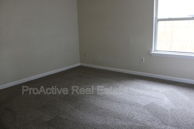 Building Photo - 965 Banyan Dr